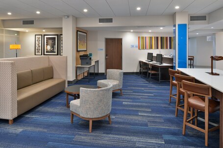 Holiday Inn Express Orlando South Park, an ihg hotel - Image 61