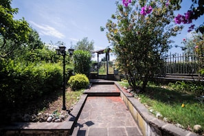 Front of property - Appartamenti Caterina (Manerba del Garda)