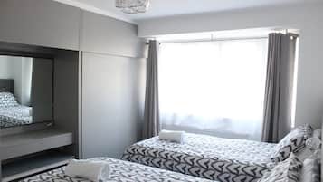 2 bedrooms, iron/ironing board, travel cot, WiFi