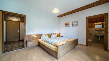 1 bedroom, free WiFi, bed sheets