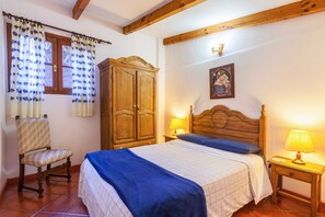 2 slaapkamers, een strijkplank/strijkijzer, gratis wifi, beddengoed