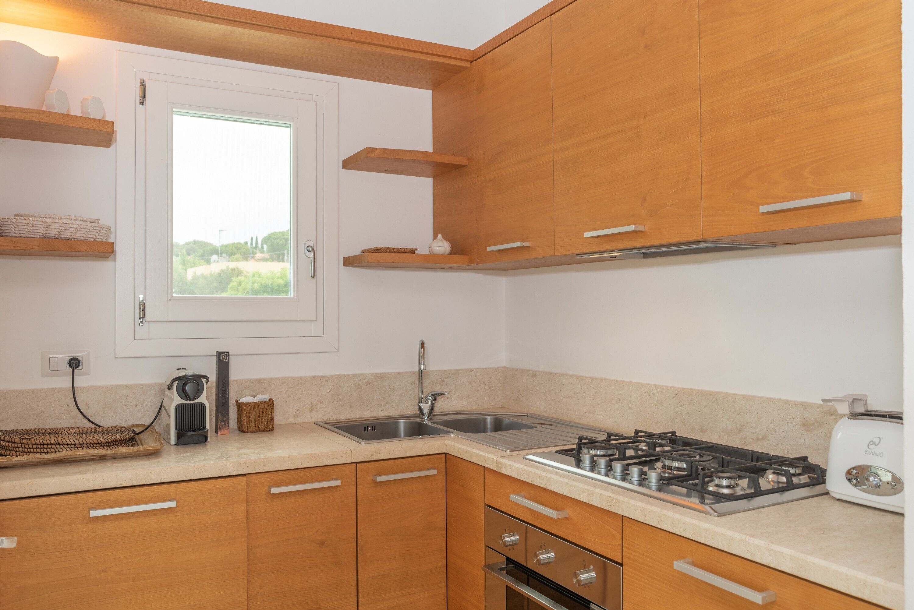 Réfrigérateur, four, plaque de cuisson, lave-vaisselle