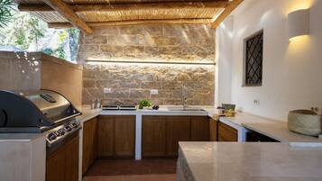 KĂŒhlschrank, Ofen, Herdplatte, GeschirrspĂŒler