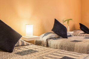 4 habitaciones, tabla de planchar con plancha y wifi gratis 