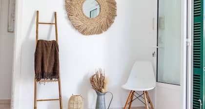 Charming Vacation Home "Villa Goyo" near the Sea with A/C, Wi-Fi, Terrace & Garden