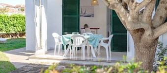 Encantadora casa de vacaciones "Villa Goyo" cerca del mar con aire acondicionado, terraza y jardín