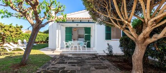 Charming Vacation Home "Villa Goyo" near the Sea with A/C, Wi-Fi, Terrace & Garden
