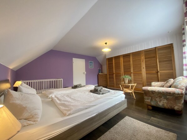 5 Schlafzimmer, kostenloses WLAN, Bettwäsche