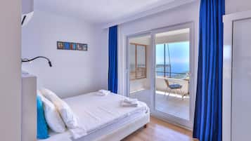 Habitación Deluxe doble | Caja fuerte, cortinas opacas, wifi gratis y ropa de cama