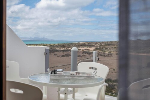 Apartment “Cuesta del Salado II” close to the Beach with Mountain View & Terrace