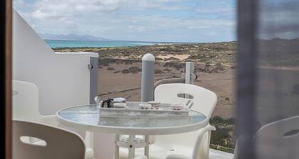 Apartamento "Cuesta del Salado II" cerca de la playa con vistas a la montaña y terraza