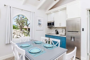 Dining - Tropical Poolside Villa | Walk to Beaches & Patio (Potrero)