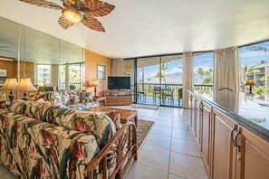 Smart-TV, Bücher, Stereoanlage