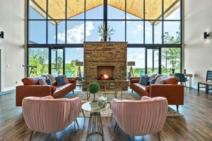 TV, fireplace, stereo