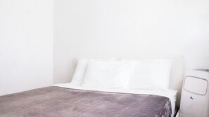 3 bedrooms, blackout drapes, iron/ironing board, free WiFi