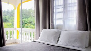 3 bedrooms, blackout drapes, iron/ironing board, free WiFi