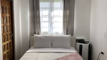 3 ห้องนอน, ผ้าม่านกันแสง, เตารีด/โต๊ะรีดผ้า, Wi-Fi ฟรี