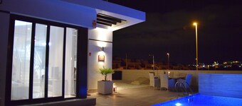 Casa Bettina-Luxury villa with private heated pool, WLAN, fiber optic internet
