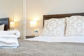 3 habitaciones, tabla de planchar con plancha y wifi gratis