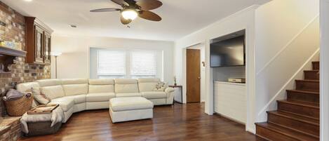 Smart TV, books, offices