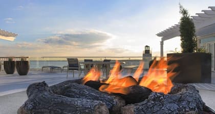 Luxury Dog Friendly Condo at the Residences at the Lighthouse Cove