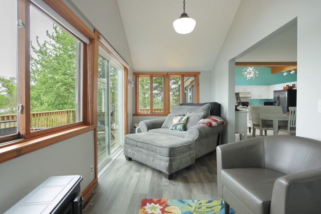 Smart TV, chimenea y reproductor de DVD 