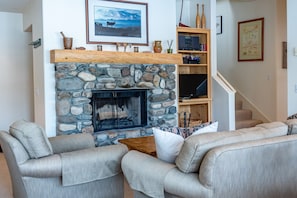 TV, fireplace, stereo