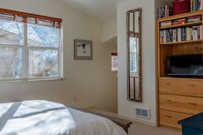 3 chambres, fer et planche à repasser, Wi-Fi gratuit, draps fournis