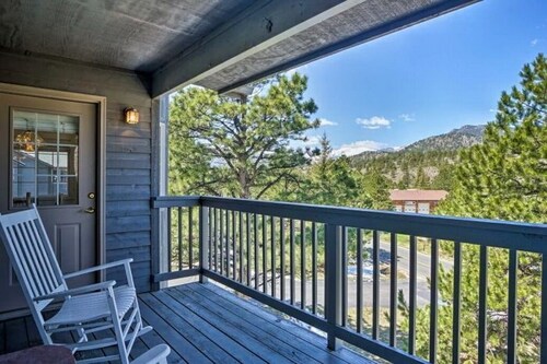 Cozy Condo, Close to town #3129