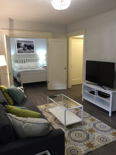 Clean and Cozy Belltown Condo in the heart of the Seattle 