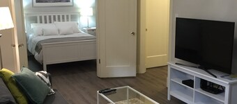 Clean and Cozy Belltown Condo in the heart of the Seattle 