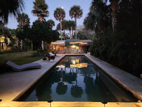 Airstream pool house, heated pool, lavish gardens, waterfalls, very private. 