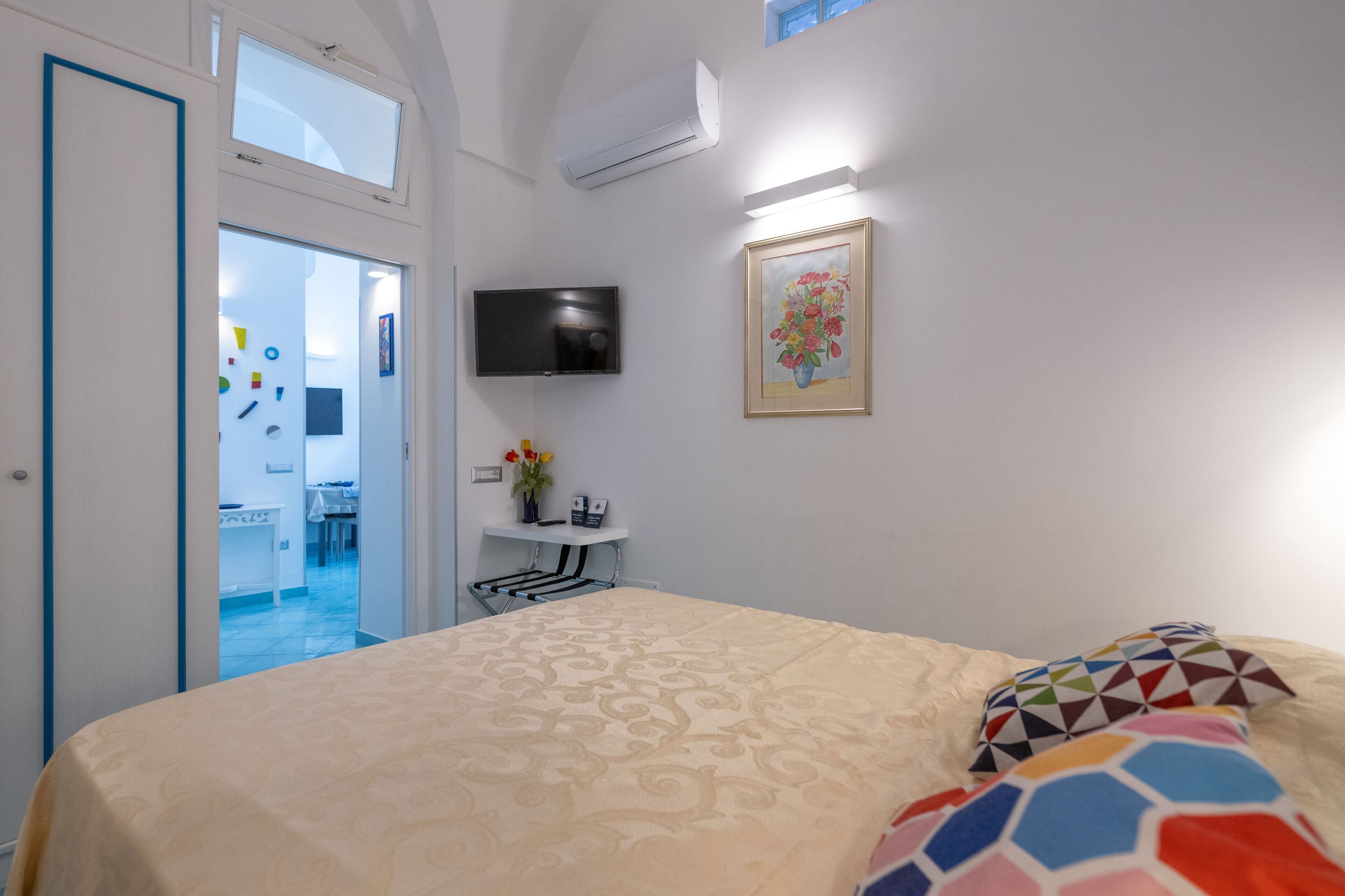 2 bedrooms, in-room safe, iron/ironing board, travel crib