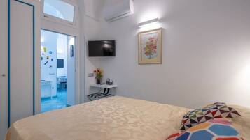 2 bedrooms, in-room safe, iron/ironing board, travel crib