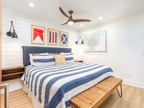1 bedroom, iron/ironing board, free Internet, bed sheets - Beach Racquet A220 | Sunset Views, Steps to Beach (Tybee Island)