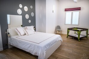 4 chambres, chambres insonorisées, fer et planche à repasser