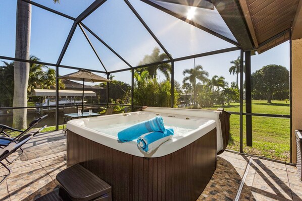 Bain à remous intérieur