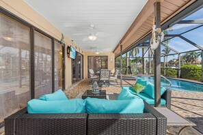 Flat-screen TV - Heated Pool & DIRECT Gulf access - Villa Bimini Breeze - Roelens Vacations (Cape Coral)