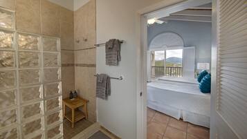 4 chambres, coffres-forts dans les chambres, Wi-Fi gratuit