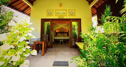 Kirana Homestay - Sunshine Bungalow