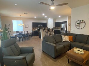 Smart TV - Beautiful Family-Owned, One-Story Home in Seville Estates! (Gilbert)