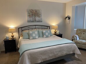 3 quartos, escrivaninha, Wi-Fi de cortesia, roupa de cama