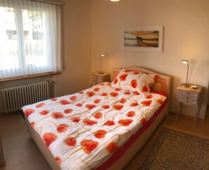 2 quartos, ferros/tábuas de passar roupa, Wi-Fi, roupa de cama