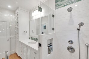 Shower, free toiletries, hair dryer, towels