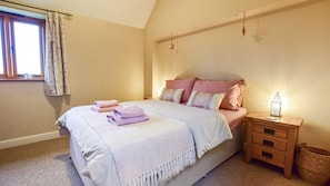 2 bedrooms, iron/ironing board, travel crib, free WiFi