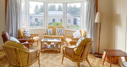 Southolme - Pets welcome - Outside & Laundry Only. Holiday on a budget!