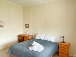 3 camere