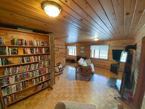 Interior - Green Acres Ranch Family Style (Thompson Falls)