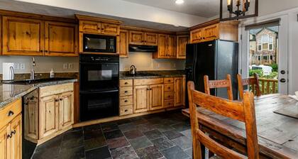 Rare 1-Bedroom Moose Hollow Condo - Eden, Utah - Mountain Views, Pool & Hot Tub