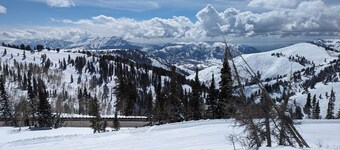 Rare 1-Bedroom Moose Hollow Condo - Eden, Utah - Mountain Views, Pool & Hot Tub